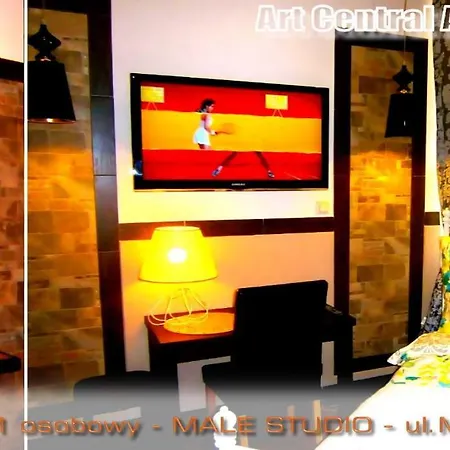 Art Apartment *
